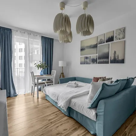 아파트 Podskarbinska Modern Space By Bookinghost