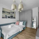 Podskarbinska Modern Space By Bookinghost
