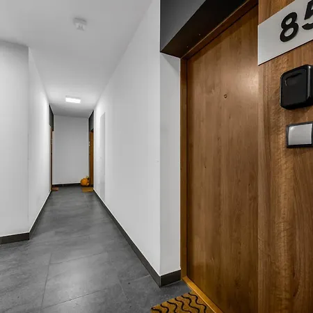 Podskarbinska Modern Space By Bookinghost Apartman Varsó